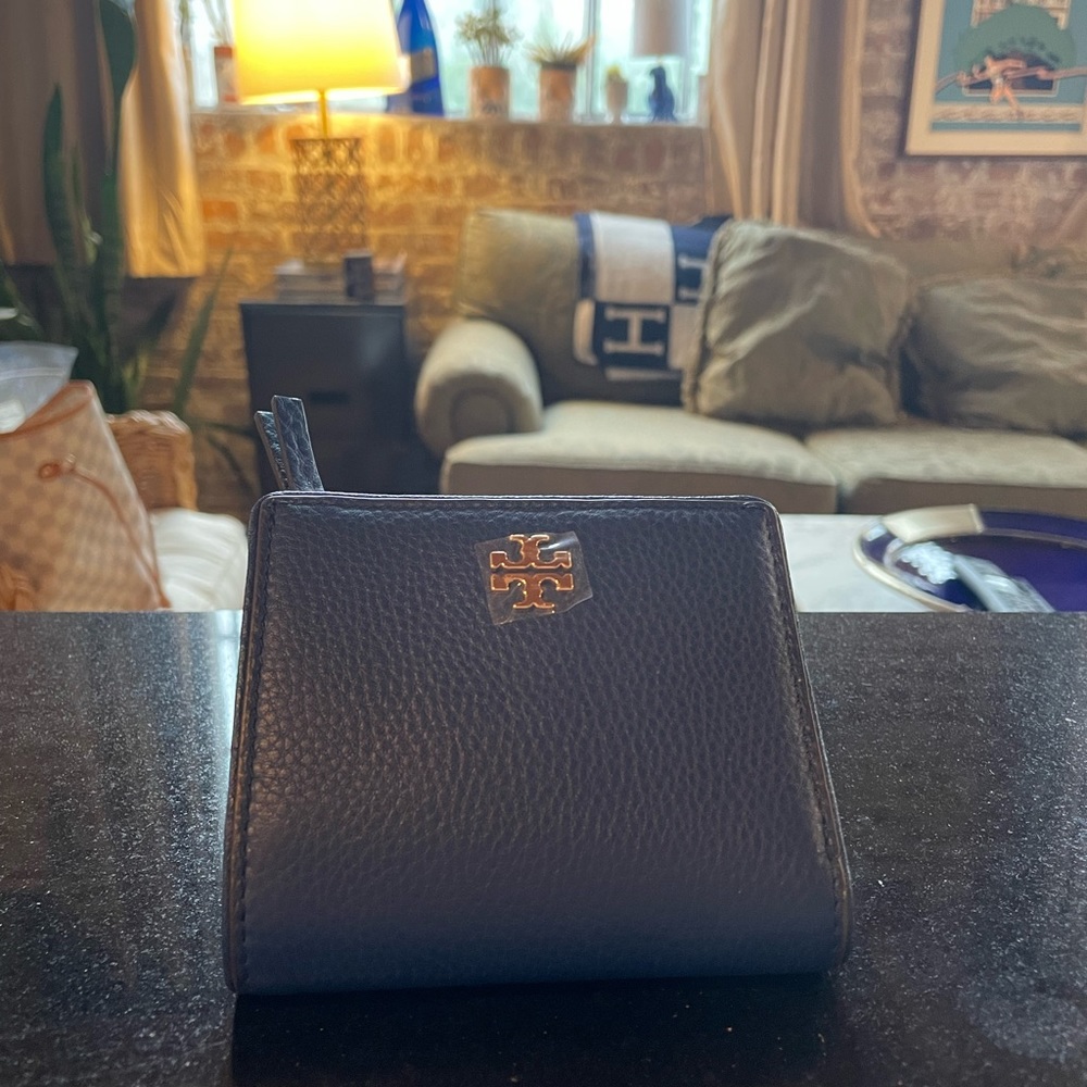 NWOT Dark Blue Tory Burch Wallet